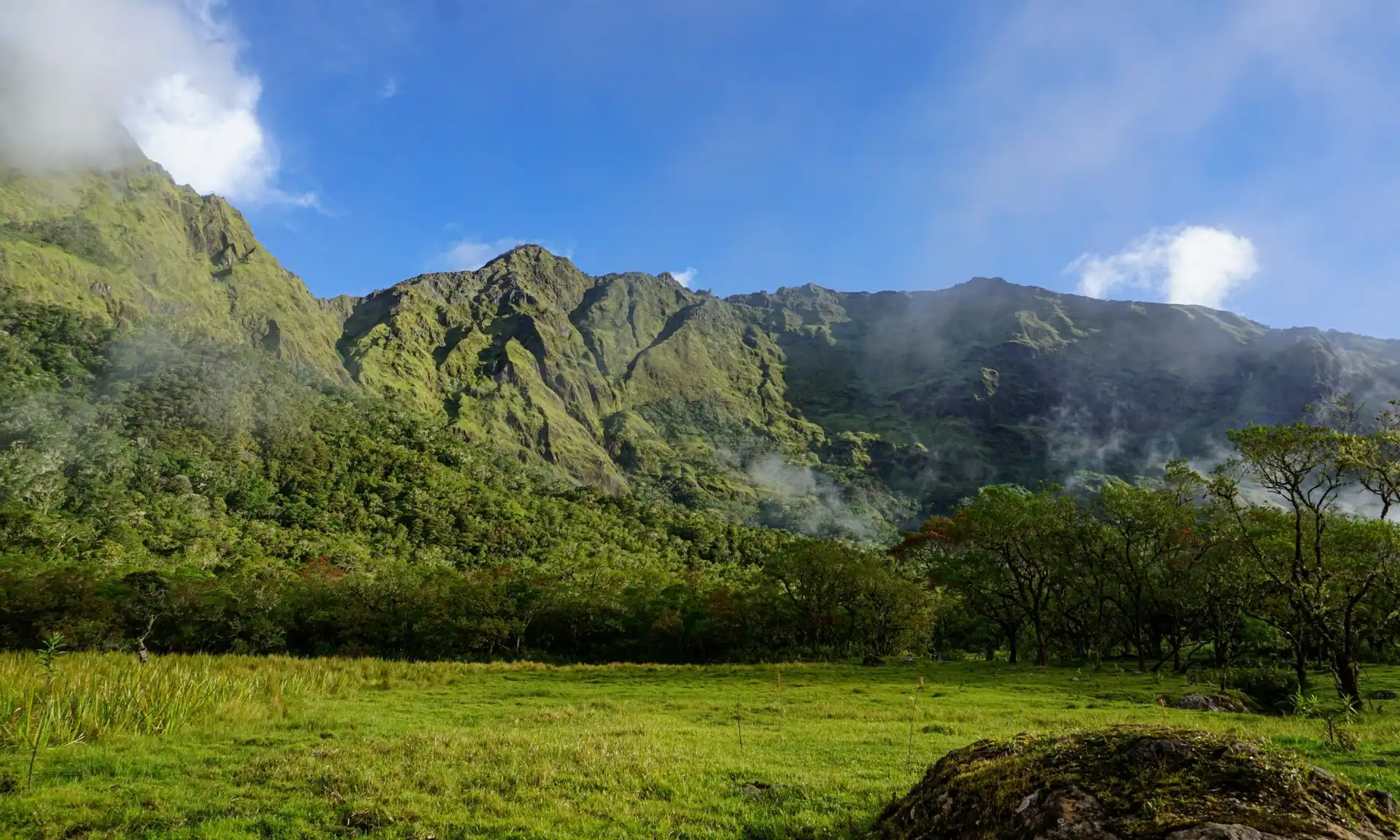 Profil Video Desa Manimbahoi